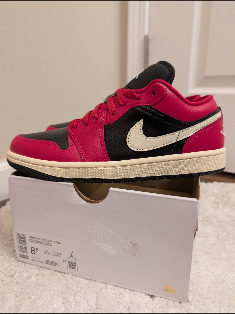 Women Air Jordan 1 Low  Black And Red